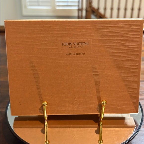 CHANEL Vintage Caviar Bi-fold Wallet in Black - Picture 14 of 14